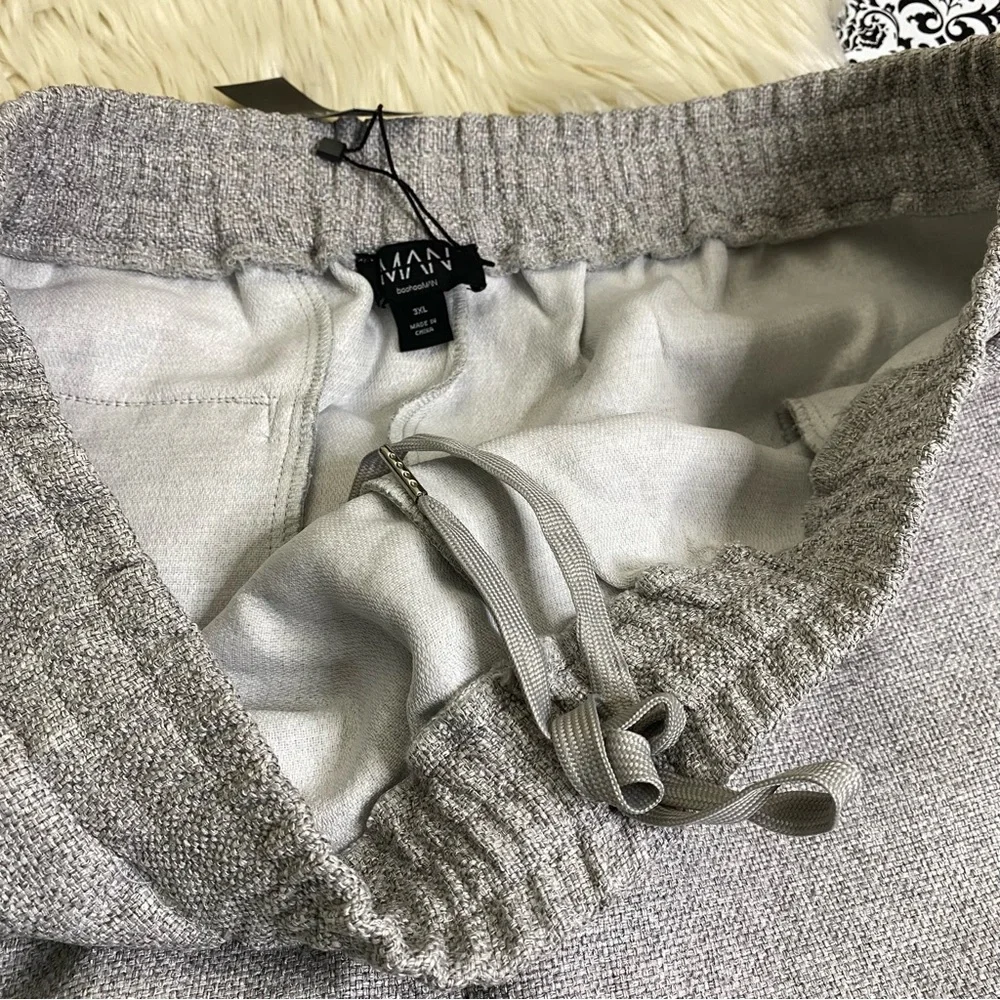 NWT : boohoo Men’s size 3XL : light gray boucle elastic drawstring trouser pants